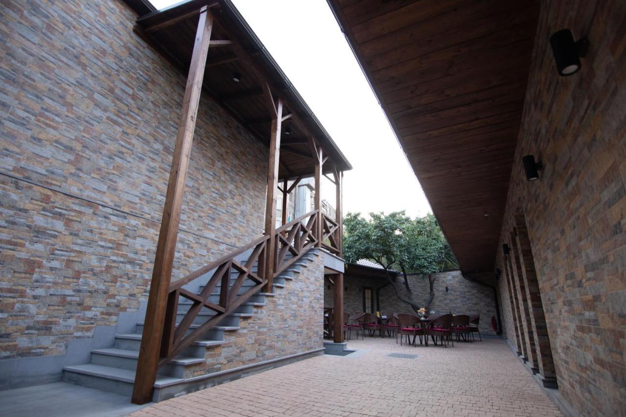 Boutique Living Hotel By Arta Yerevan Exterior photo