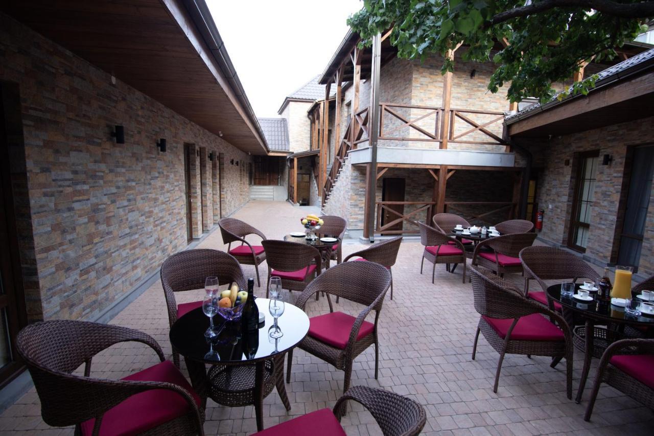 Boutique Living Hotel By Arta Yerevan Exterior photo